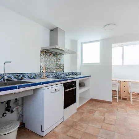 Holi-rent Penthouse Penuelas Appartement